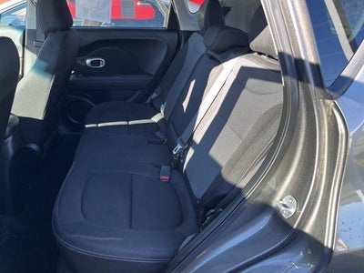 2019 Kia Soul + Auto