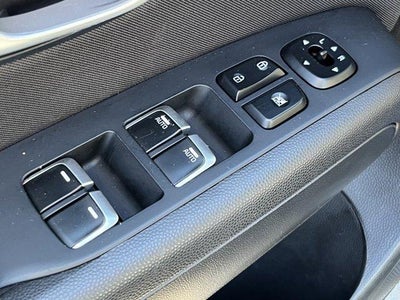 2019 Kia Soul + Auto