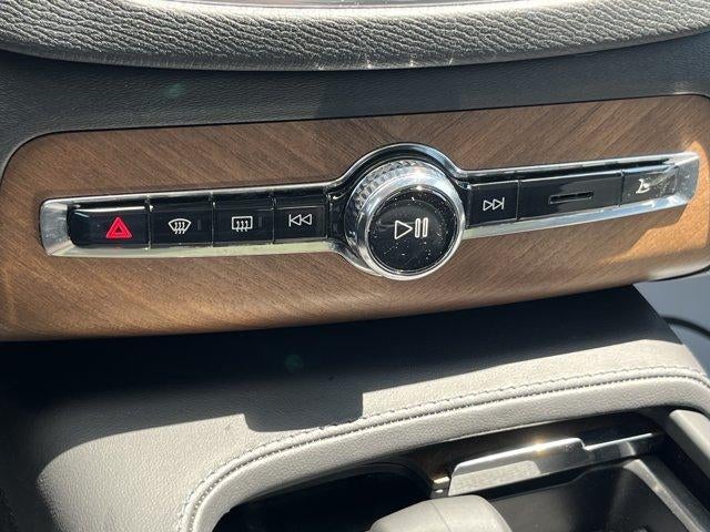 2023 Volvo XC90 B6 AWD Plus 7P