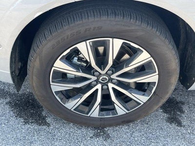 2025 Volvo XC60 B5 AWD Plus