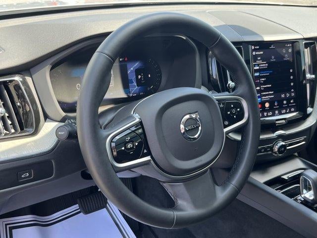 2025 Volvo XC60 B5 AWD Plus