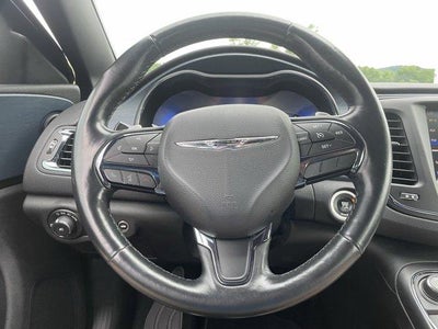 2015 Chrysler 200 4dr Sdn S FWD