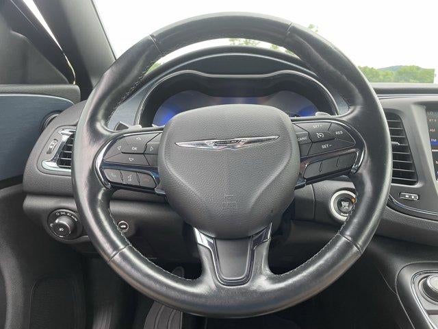 2015 Chrysler 200 4dr Sdn S FWD