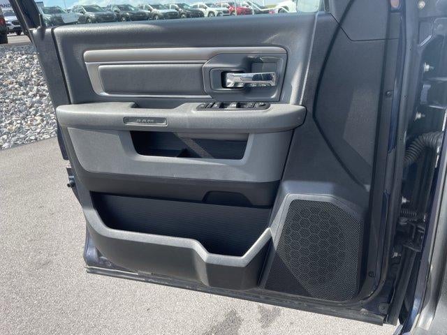 2017 RAM 1500 Big Horn 4x4 Crew Cab 6'4" Box
