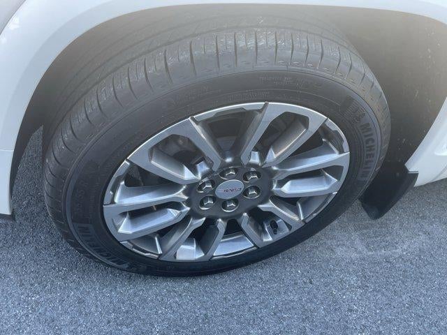 2023 GMC Acadia AWD Denali