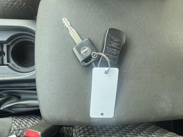2016 Nissan Frontier 4WD King Cab Auto SV