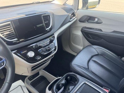 2023 Chrysler Pacifica Touring L FWD