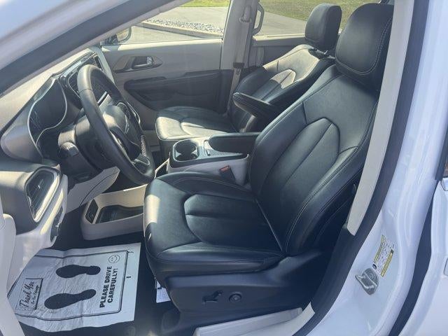 2023 Chrysler Pacifica Touring L FWD