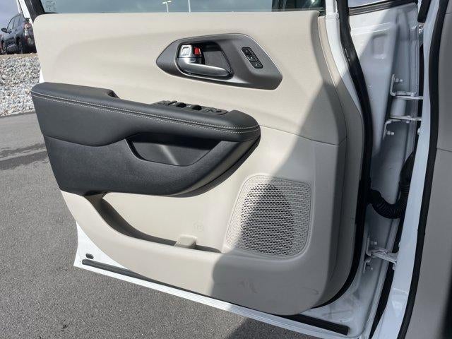 2024 Chrysler Pacifica Touring L FWD