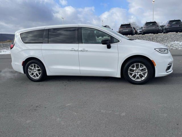 2024 Chrysler Pacifica Touring L FWD