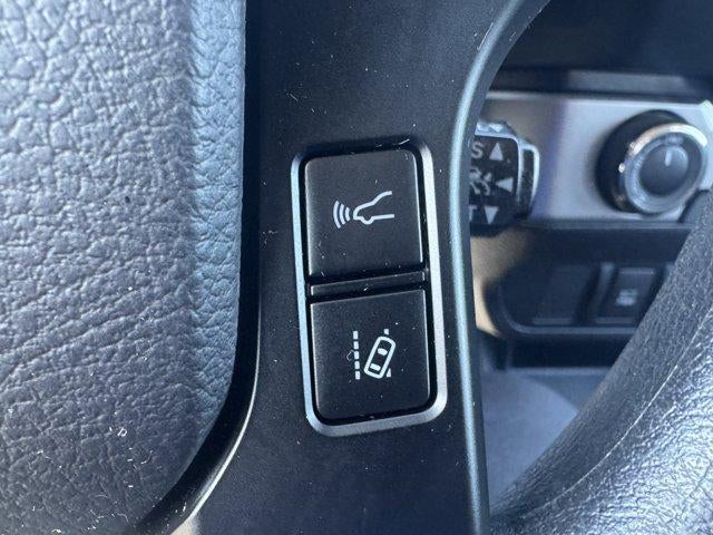2022 Toyota Tacoma 4WD 4WD SR Double Cab 5' Bed V6 AT (GS)