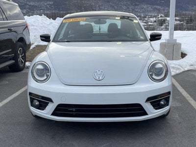2014 Volkswagen Beetle 2dr DSG 2.0T Turbo R-Line PZEV