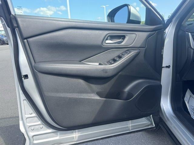 2025 Nissan Rogue AWD SV