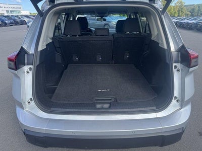 2025 Nissan Rogue AWD SV