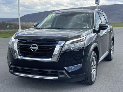 2025 Nissan Pathfinder SL 4WD