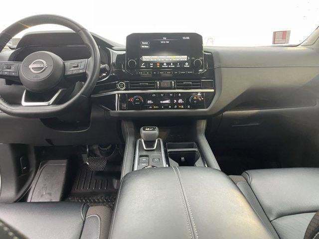 2024 Nissan Pathfinder SL 4WD