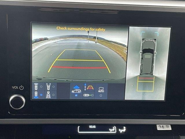 2025 Toyota Sequoia Platinum 4WD (Natl)