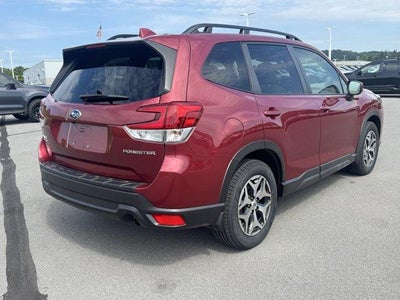 2022 Subaru Forester Premium CVT