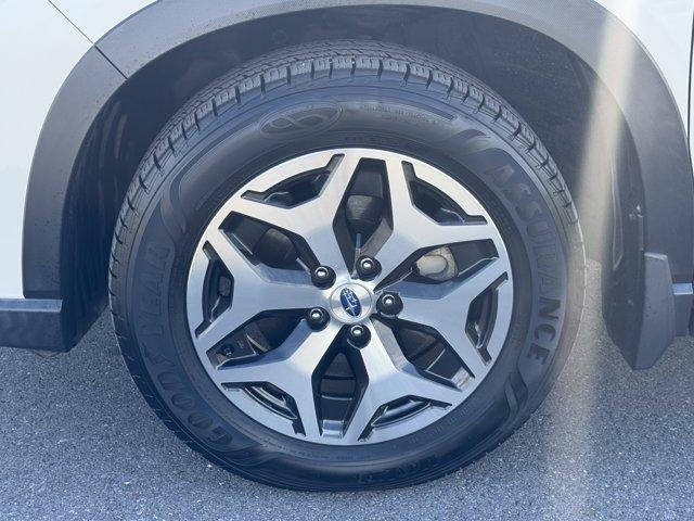 2022 Subaru Forester Premium CVT