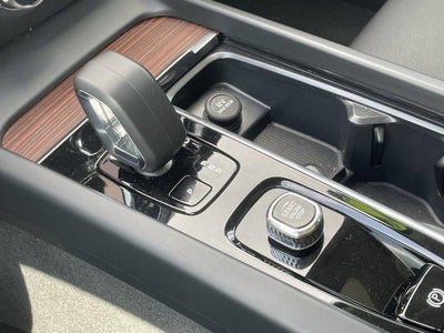 2025 Volvo V60 Cross Country B5 AWD Plus