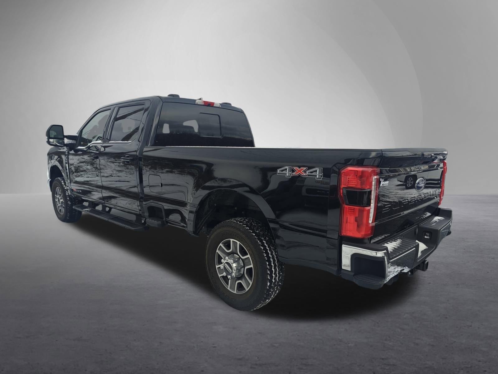 2024 Ford Super Duty F-350 SRW LARIAT 4WD Crew Cab 6.75' Box