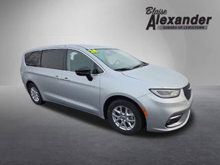 2024 Chrysler Pacifica Touring L FWD