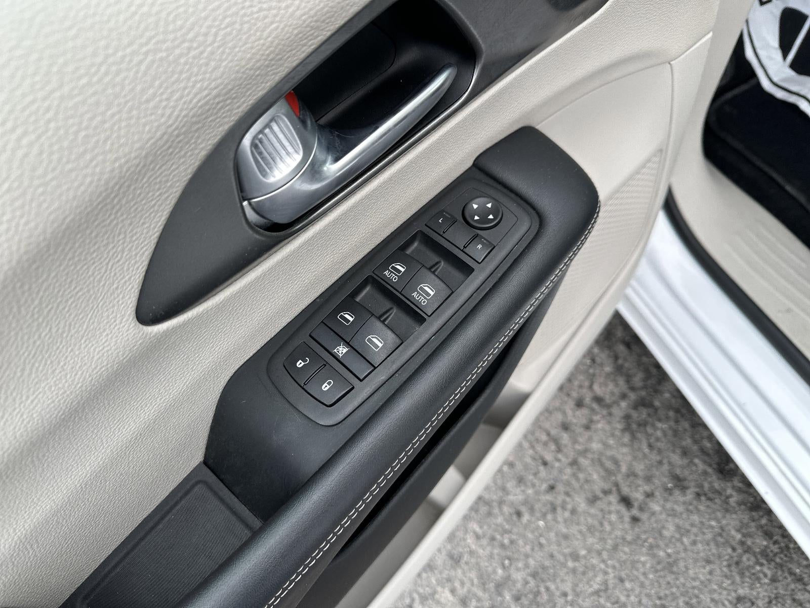 2024 Chrysler Pacifica Touring L FWD