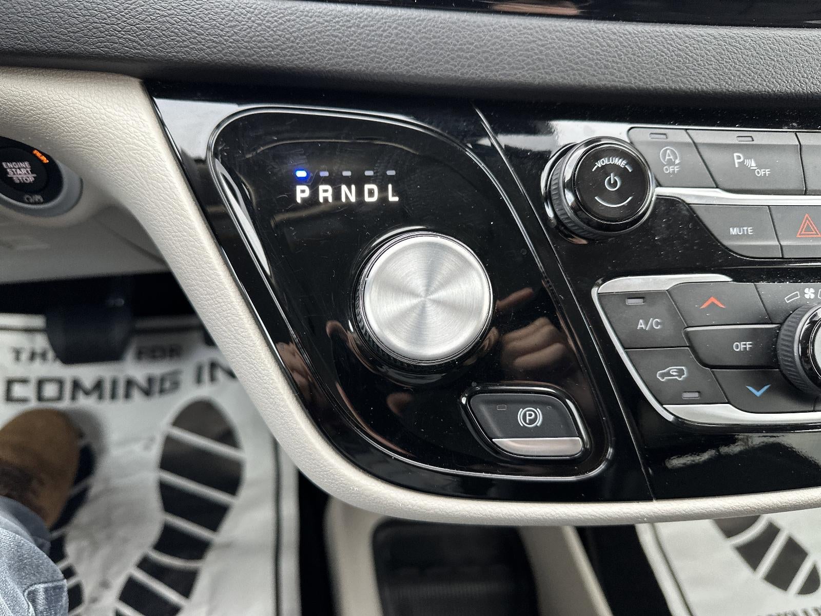 2024 Chrysler Pacifica Touring L FWD