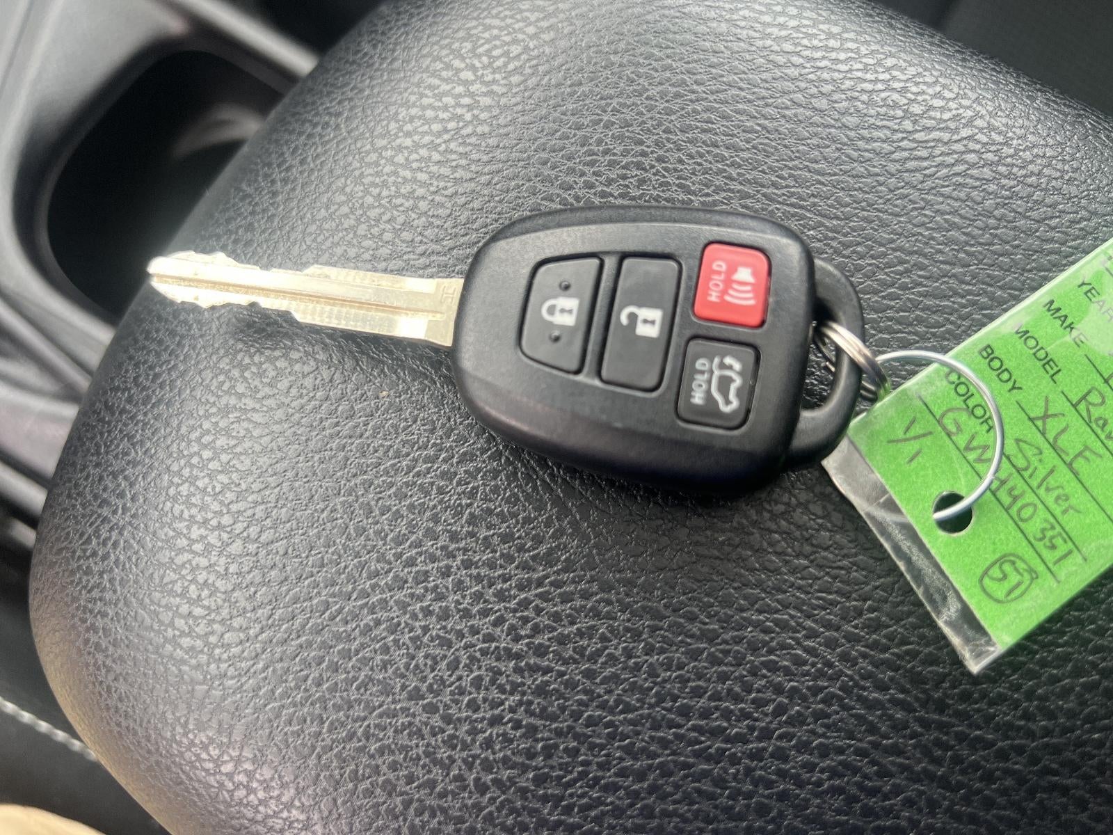 2016 Toyota RAV4 AWD 4dr XLE (Natl)