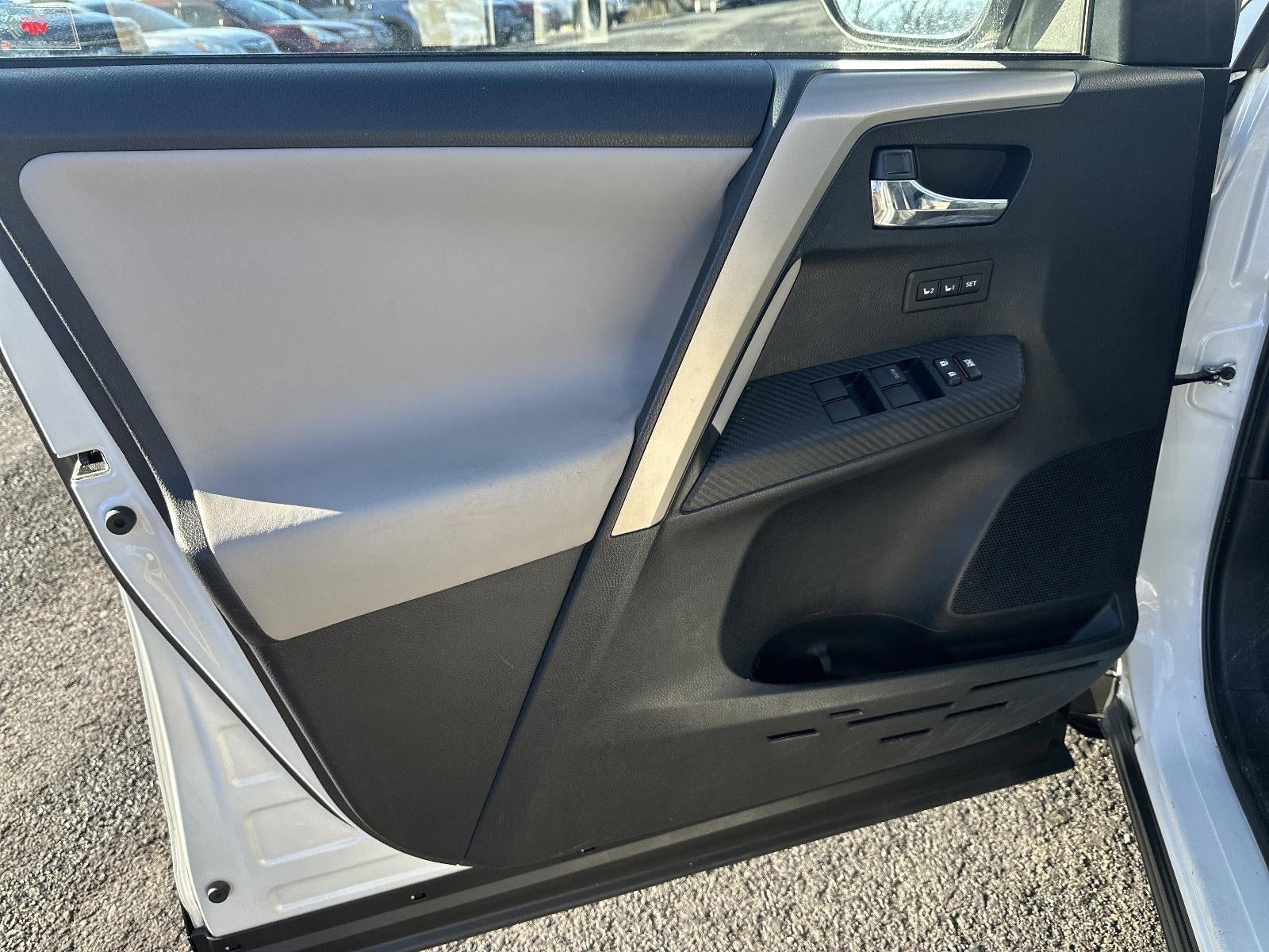 2014 Toyota RAV4 FWD 4dr Limited (Natl)