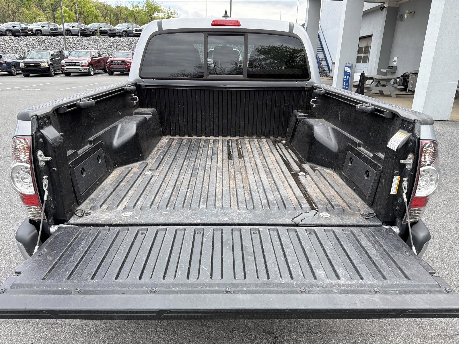 2015 Toyota Tacoma 4WD Double Cab Short Bed V6 Automatic (Natl)