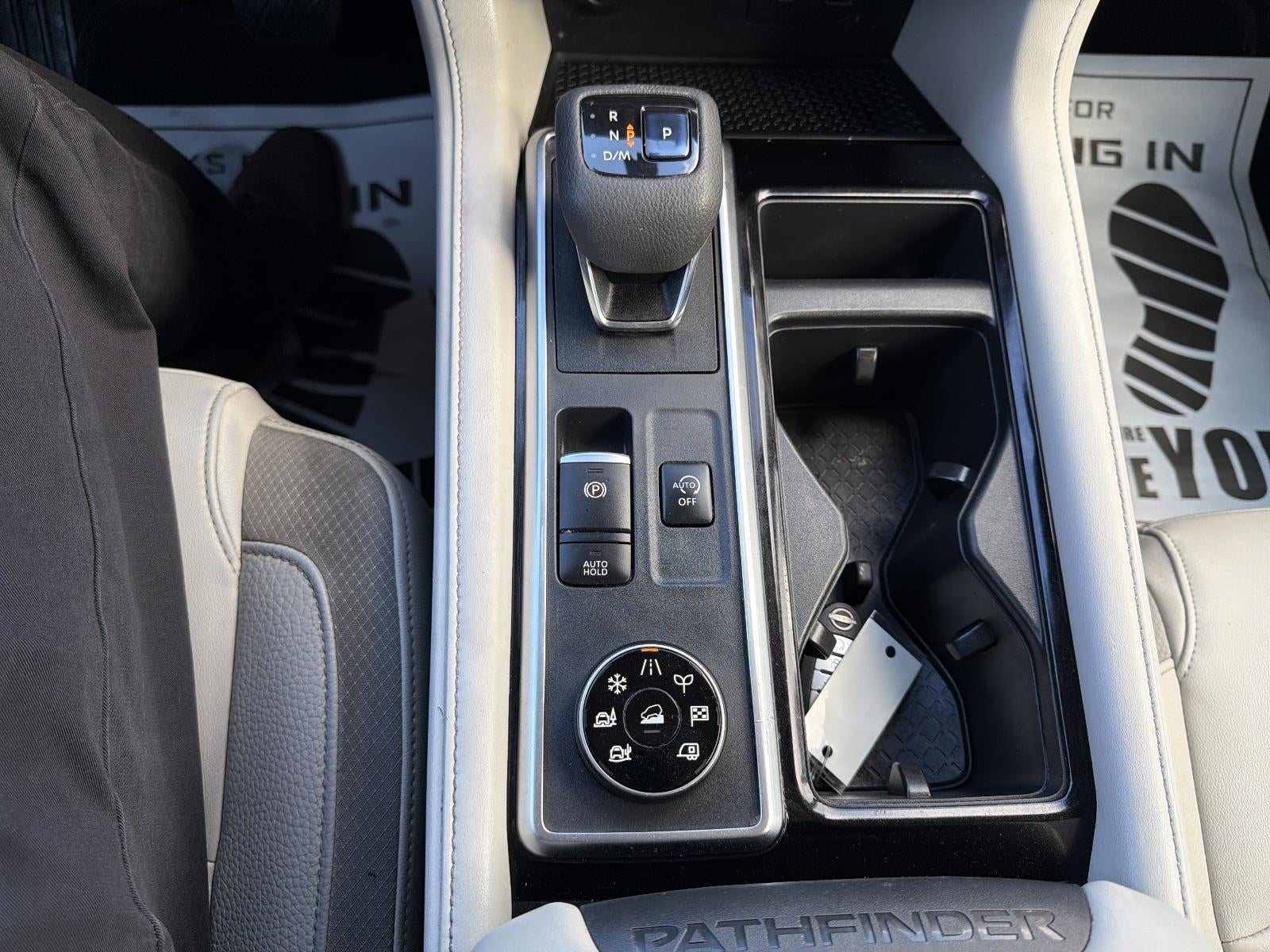 2022 Nissan Pathfinder SL 4WD