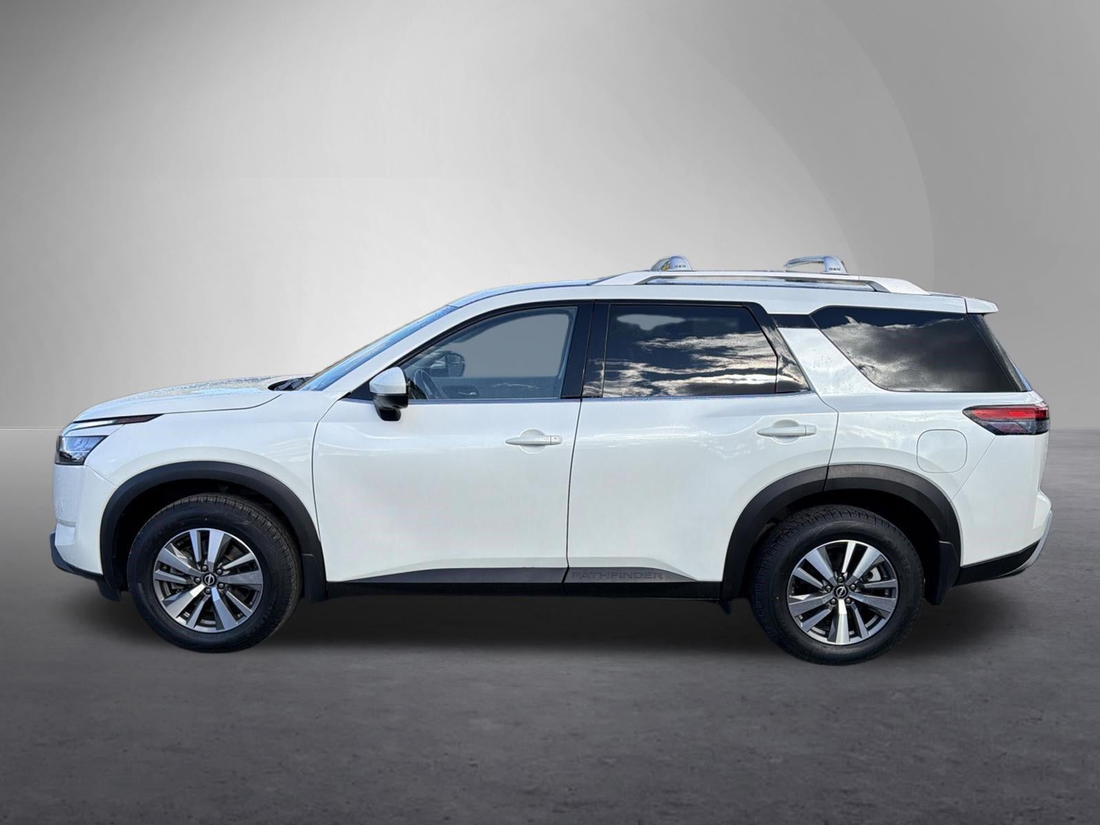 2022 Nissan Pathfinder SL 4WD