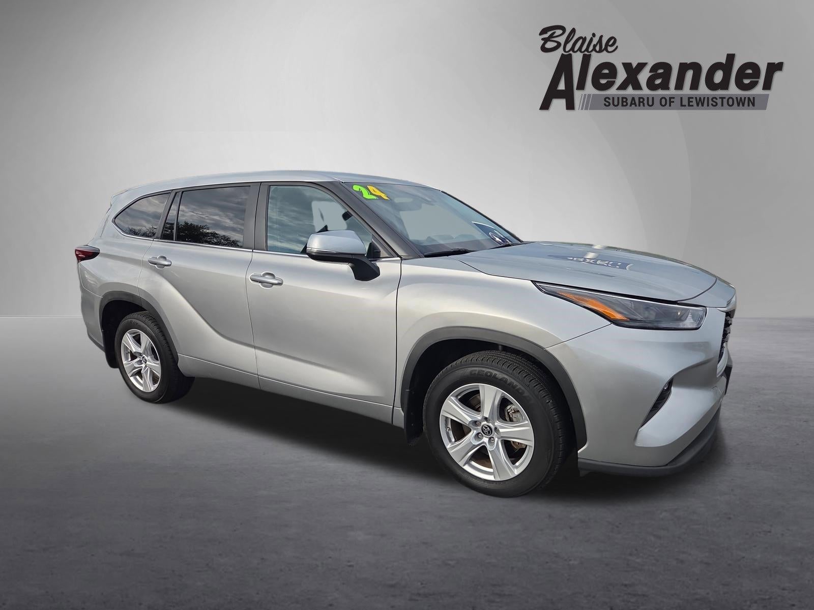 2024 Toyota Highlander LE AWD (SE)