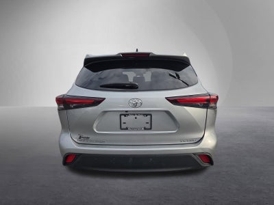 2024 Toyota Highlander LE AWD (SE)