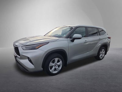 2024 Toyota Highlander LE AWD (SE)