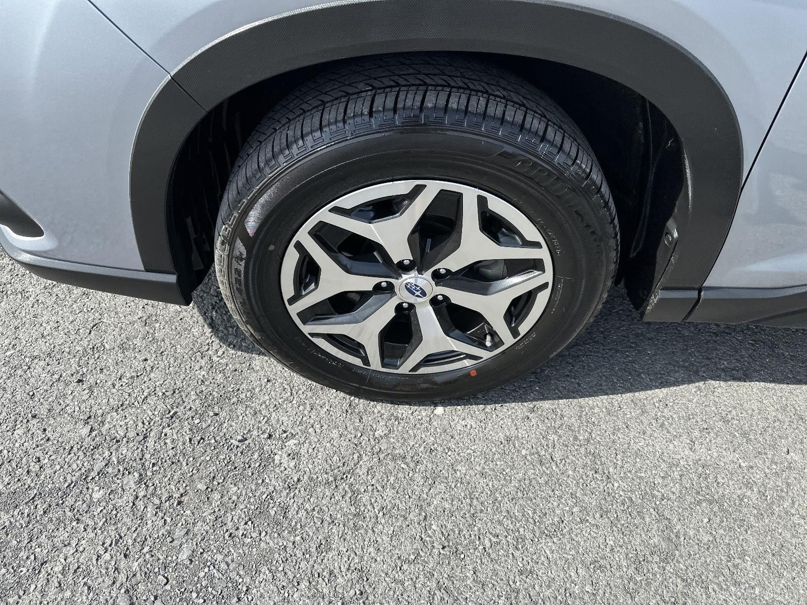 2023 Subaru Forester Premium CVT