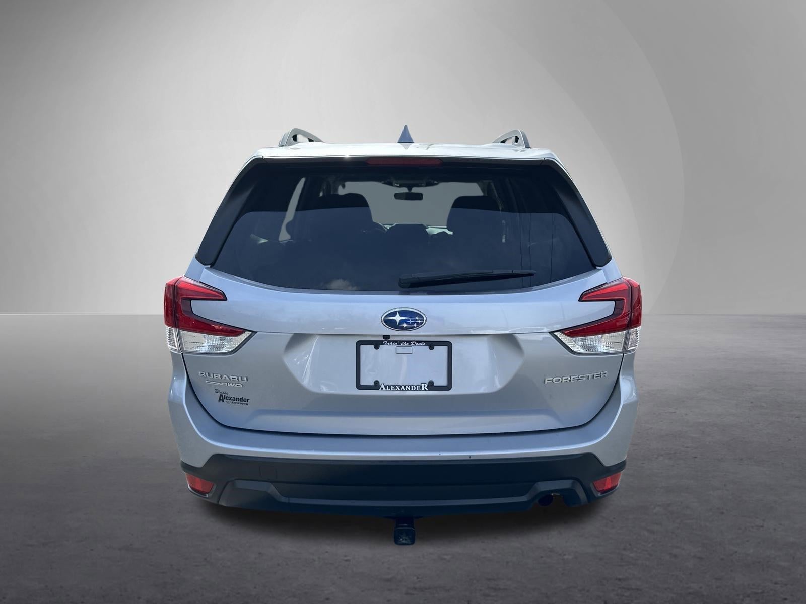 2023 Subaru Forester Premium CVT