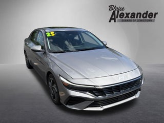 2025 Hyundai ELANTRA SEL Convenience IVT