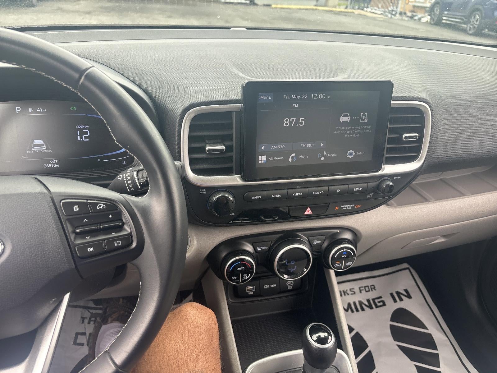 2024 Hyundai VENUE SEL IVT
