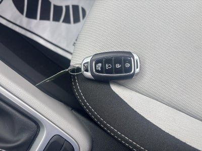 2024 Hyundai VENUE SEL IVT