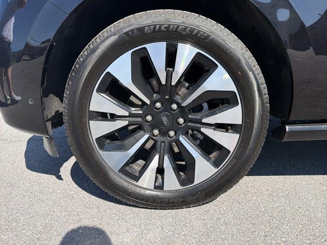 2025 Ford Expedition Max Platinum 4x4
