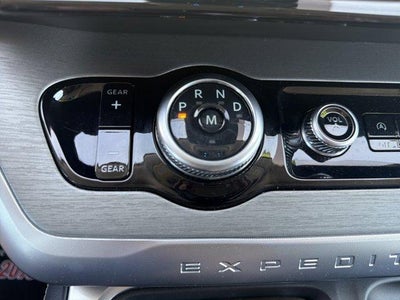 2025 Ford Expedition Max Platinum 4x4