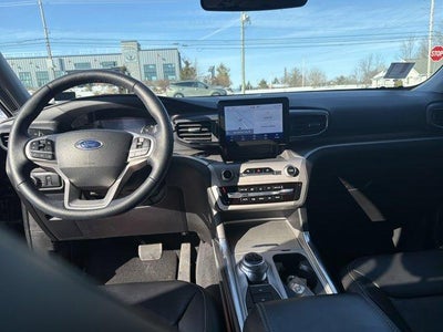 2023 Ford Explorer XLT 4WD