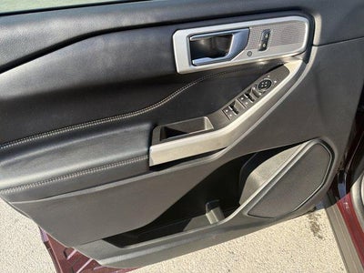 2023 Ford Explorer XLT 4WD