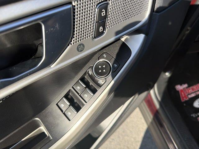 2023 Ford Explorer XLT 4WD