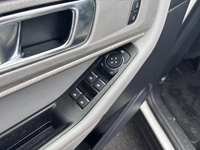 2025 Ford Explorer Active 4WD