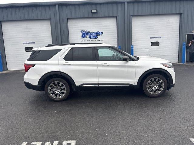 2025 Ford Explorer Active 4WD
