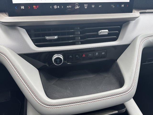 2025 Ford Explorer Active 4WD