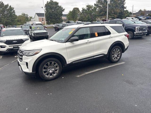 2025 Ford Explorer Active 4WD
